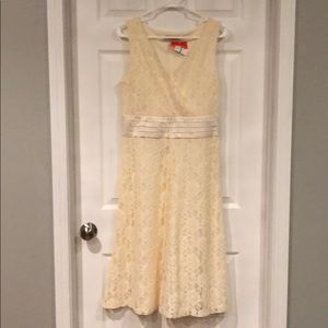 Isaac Mizrahi got Target - Lace Dress Size Medium